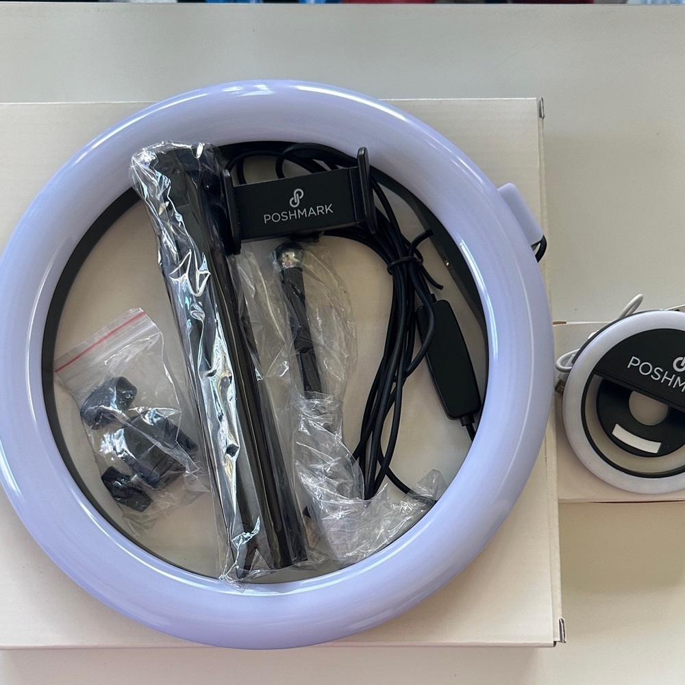 Poshmark Logo Ring Light NIB and Cell Phone Ring Light NIB